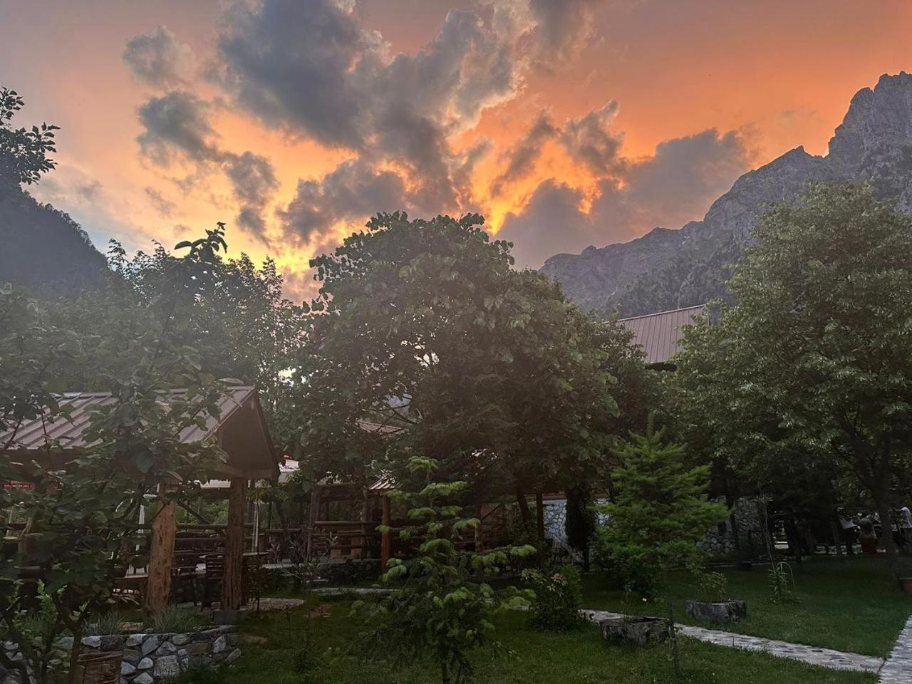 Valbona Relax Hotel Екстериор снимка